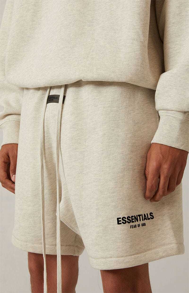 Fear of God Essentials Sweatshort 'Light Oatmeal'